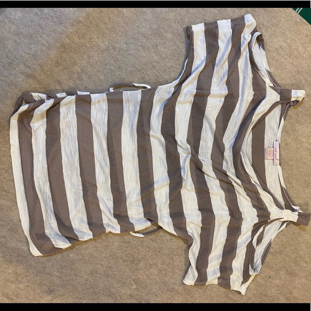 Wet Seal Cold Shoulder Tee S